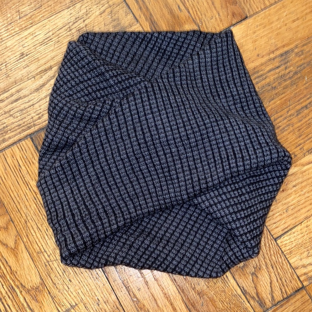 Pandamerica Infinity Black and Gray Scarf